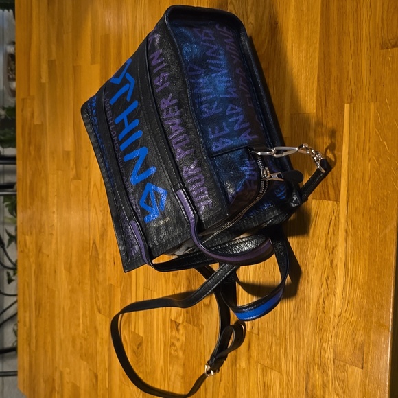 Balenciaga - Picture 8 of 16